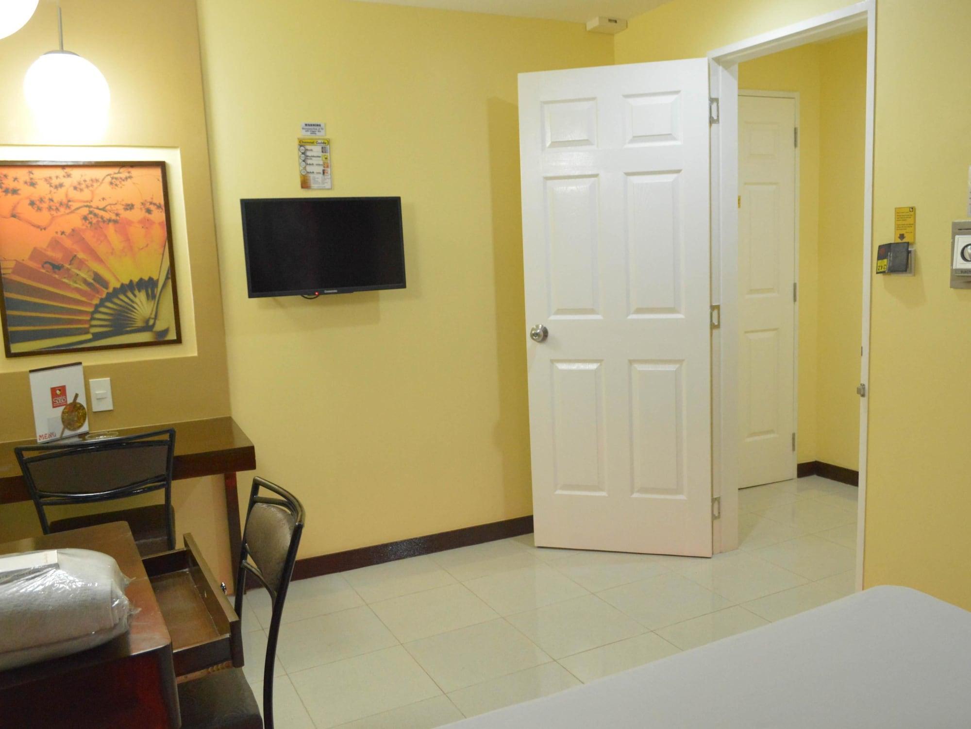 Hotel Sogo Pasay Wood Street Zewnętrze zdjęcie