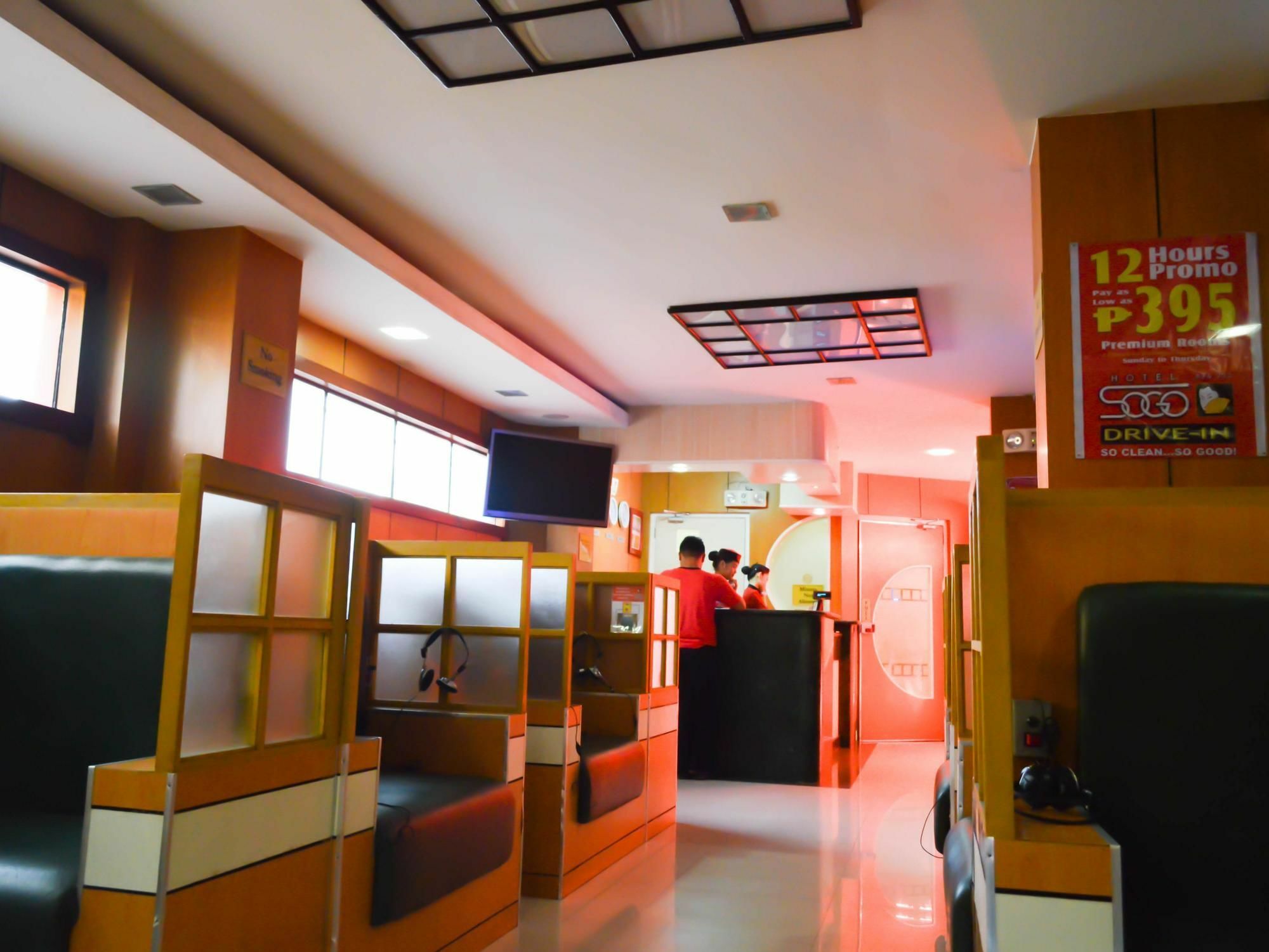 Hotel Sogo Pasay Wood Street Zewnętrze zdjęcie