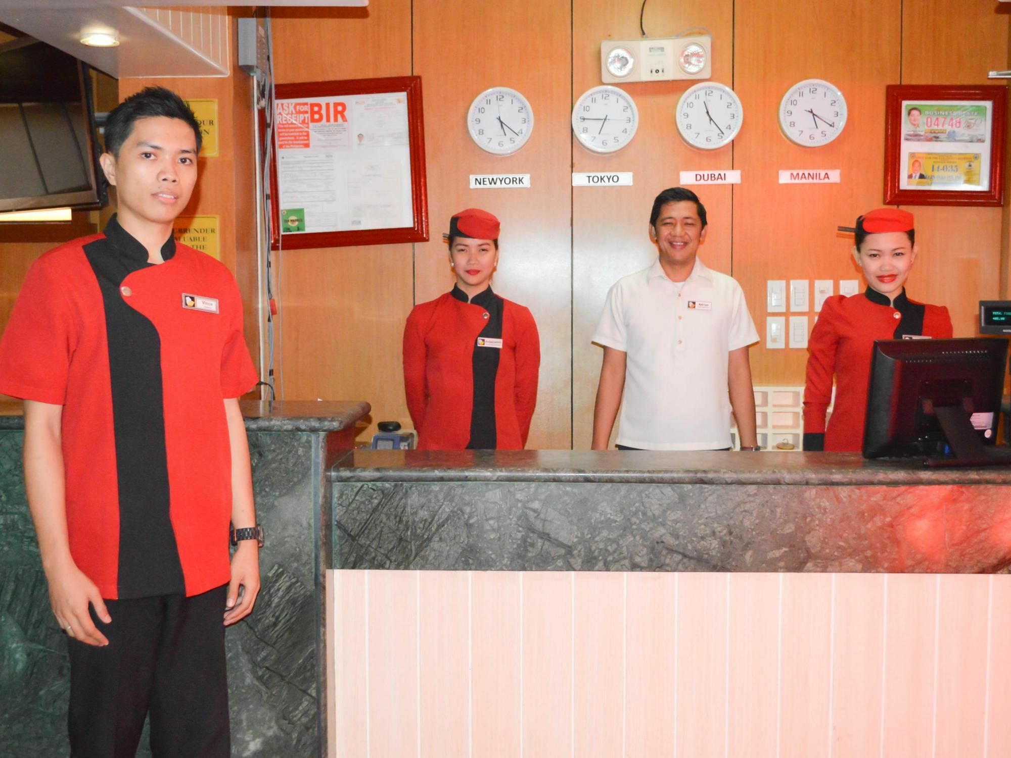 Hotel Sogo Pasay Wood Street Zewnętrze zdjęcie