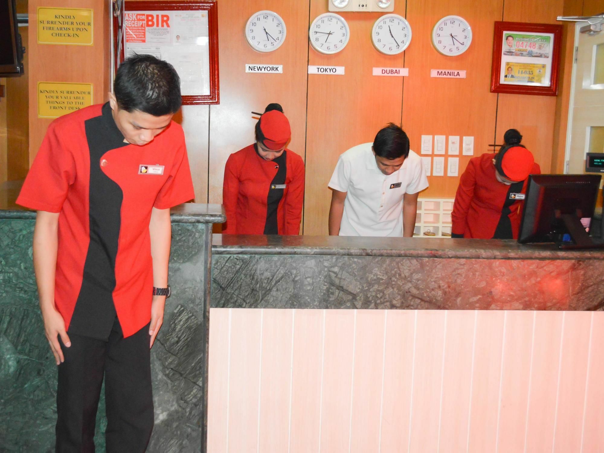 Hotel Sogo Pasay Wood Street Zewnętrze zdjęcie
