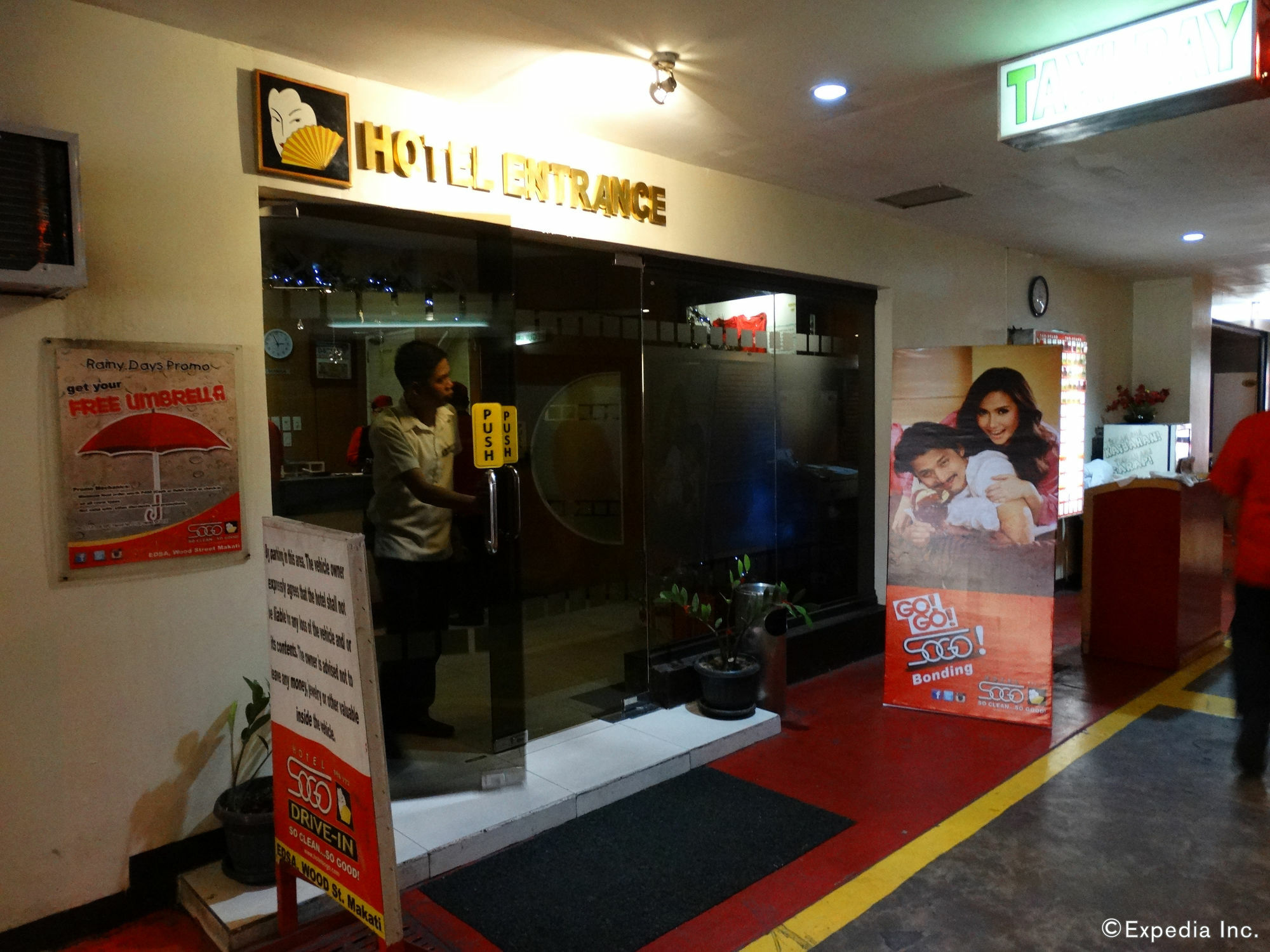 Hotel Sogo Pasay Wood Street Zewnętrze zdjęcie