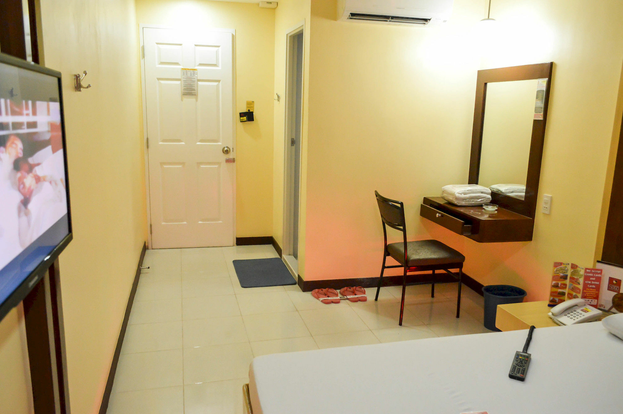 Hotel Sogo Pasay Wood Street Zewnętrze zdjęcie