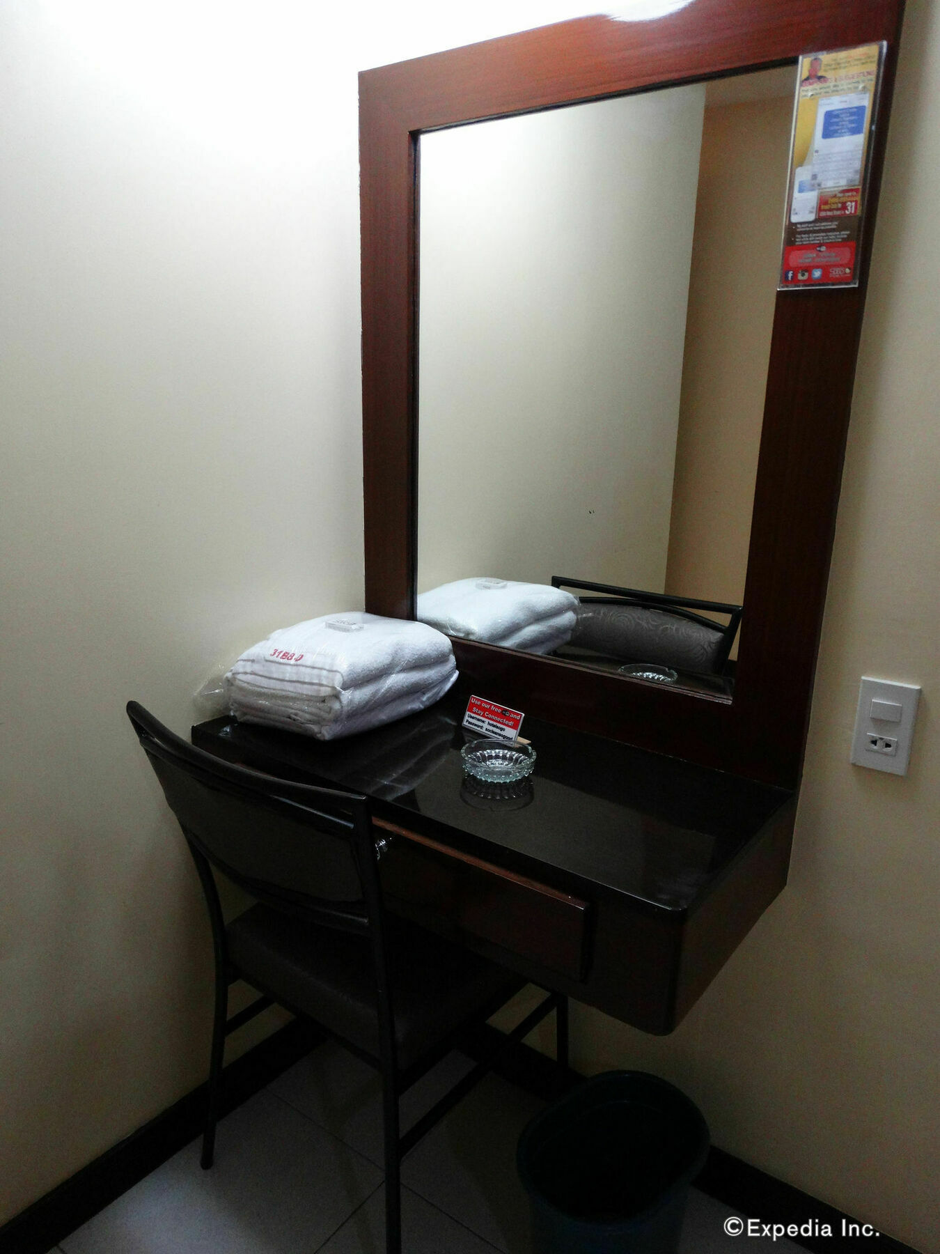 Hotel Sogo Pasay Wood Street Zewnętrze zdjęcie