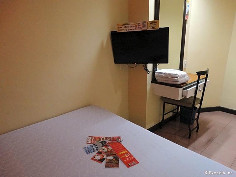 Hotel Sogo Pasay Wood Street Zewnętrze zdjęcie